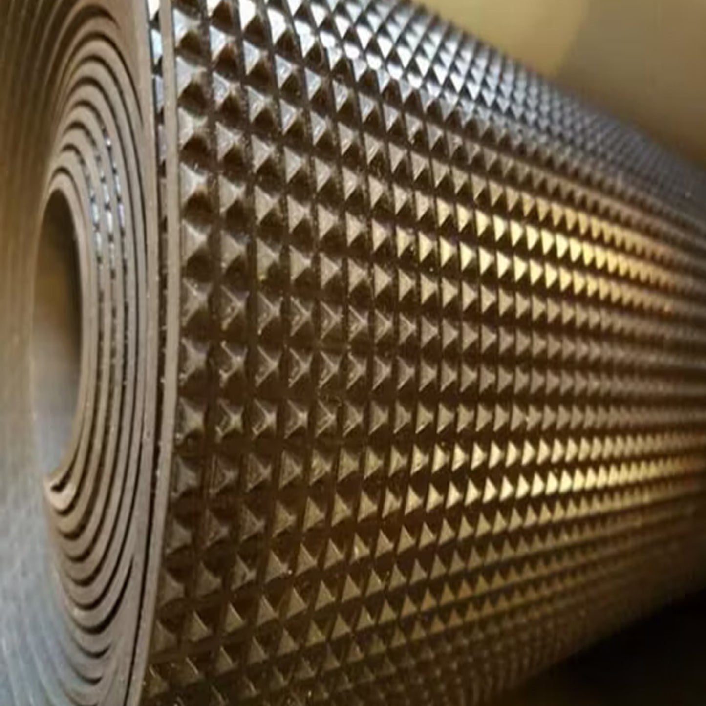 Anti Skid Pyramid Floor Walkway Mat Shock Absorption Rubber Flooring Wet Area Mat