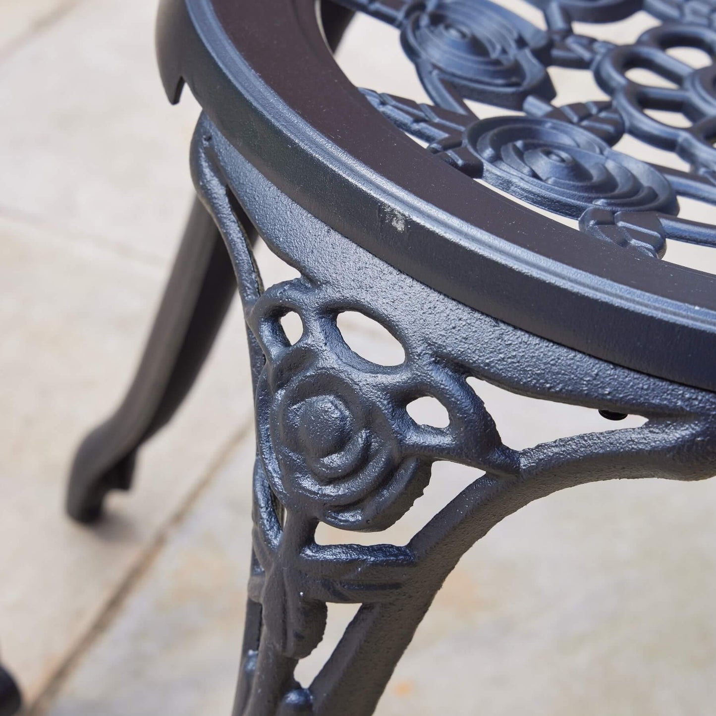 Deluxe Metal Garden Furniture Table and 2 Chairs Bistro Set Outdoor Patio Chairs & Table